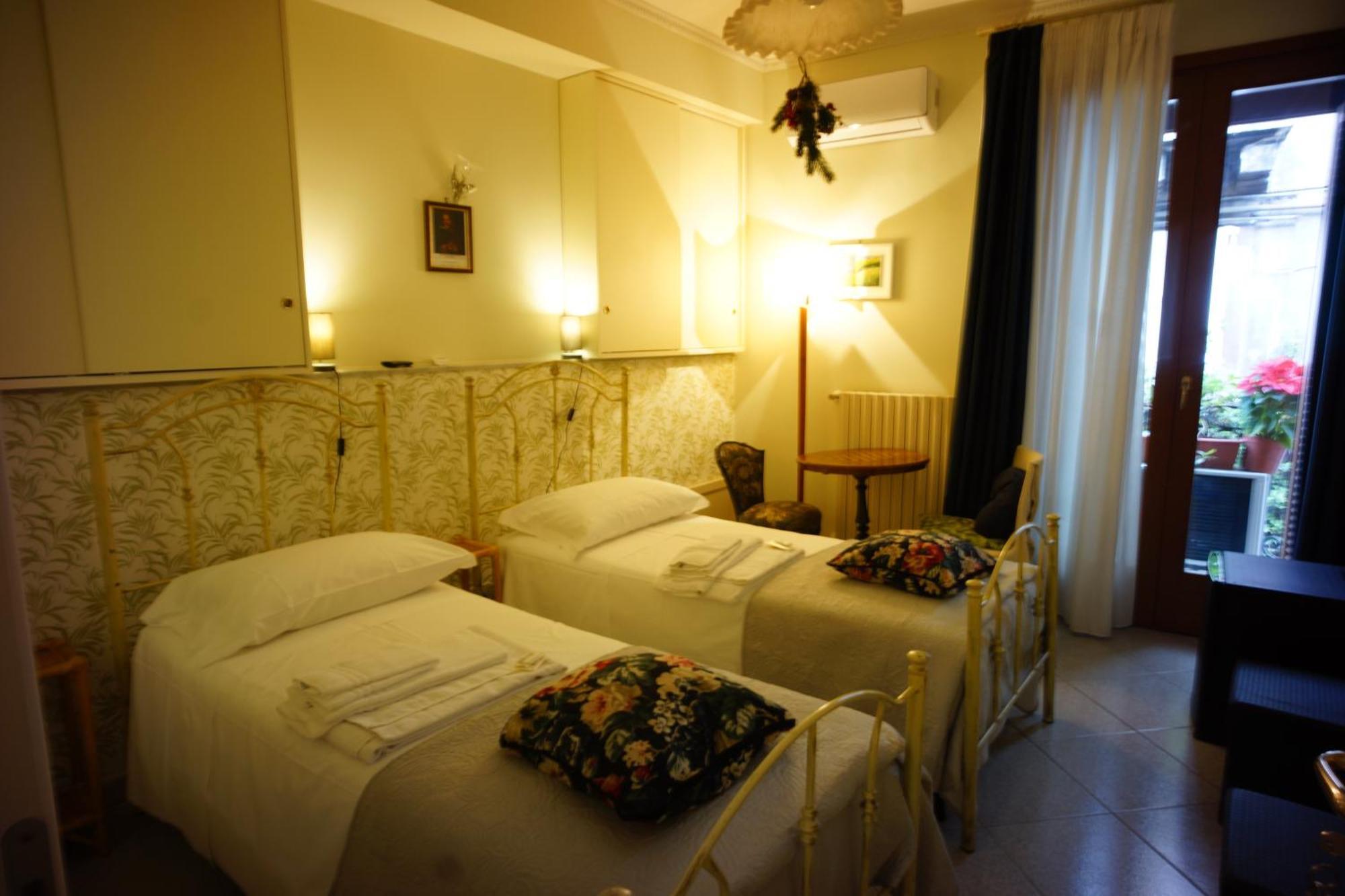 Santa Caterina Da Siena B&B Катанія Екстер'єр фото